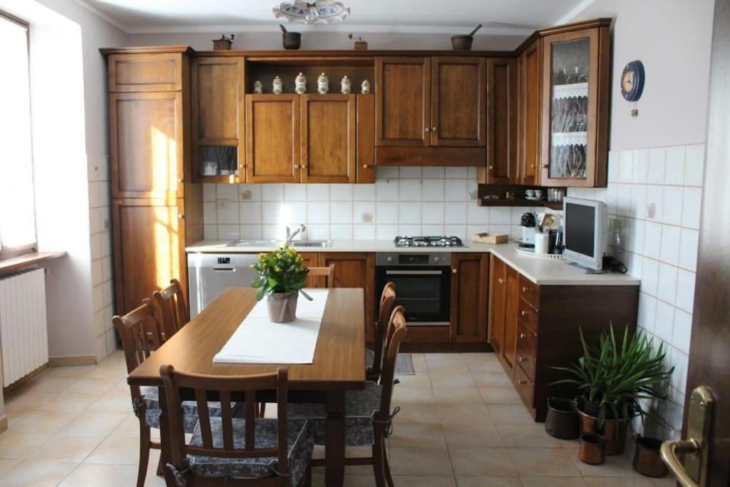la casa nel prunent Trontano Esterno foto