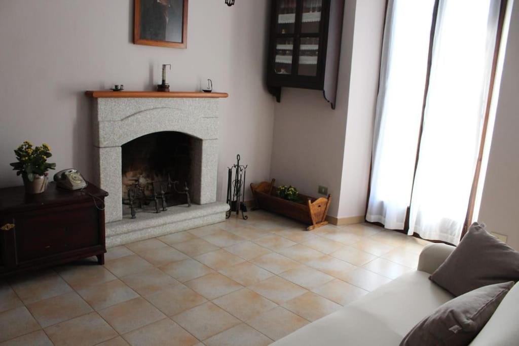 la casa nel prunent Trontano Esterno foto