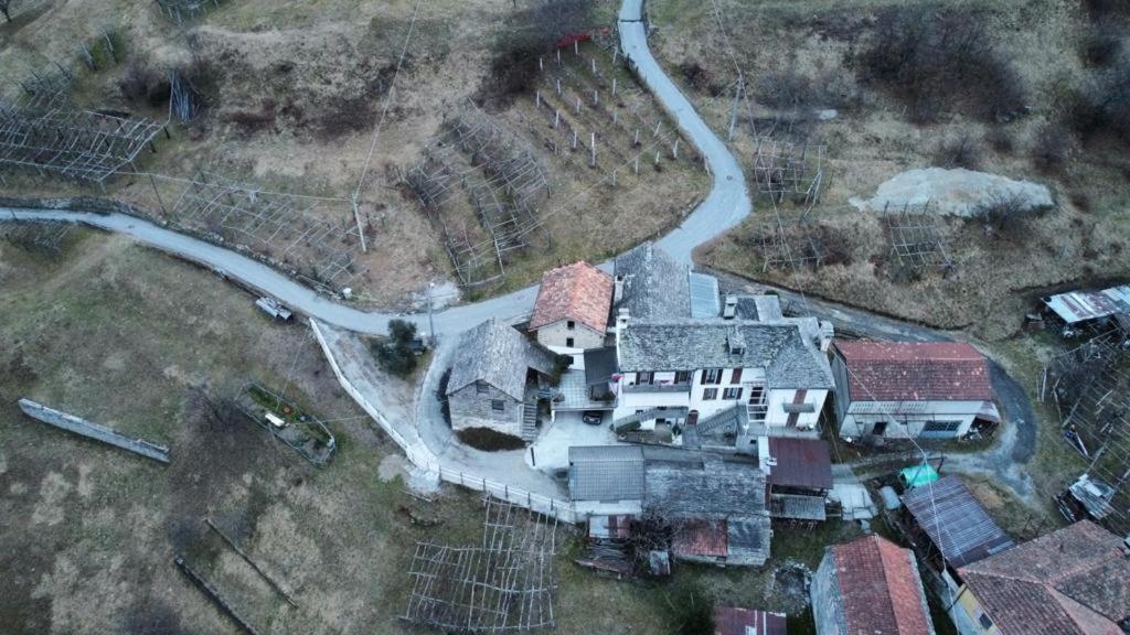 la casa nel prunent Trontano Esterno foto